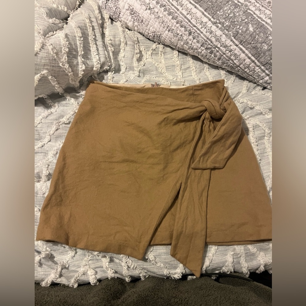 Wilfred/ Aritzia wrap skirt